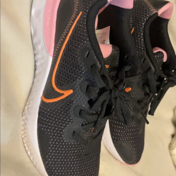 Wmns Renew Run 'Orange Pulse' - Picture 3 of 7